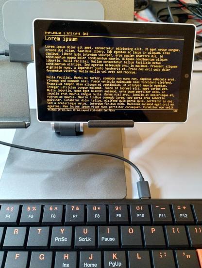 M5STACK Tab5, demonstrating the Draftling software